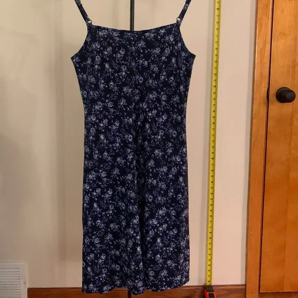 rue 21 navy blue dress Rue 21 dress 3/4 spaghetti Straps navy blue purple floral short summer zipper *